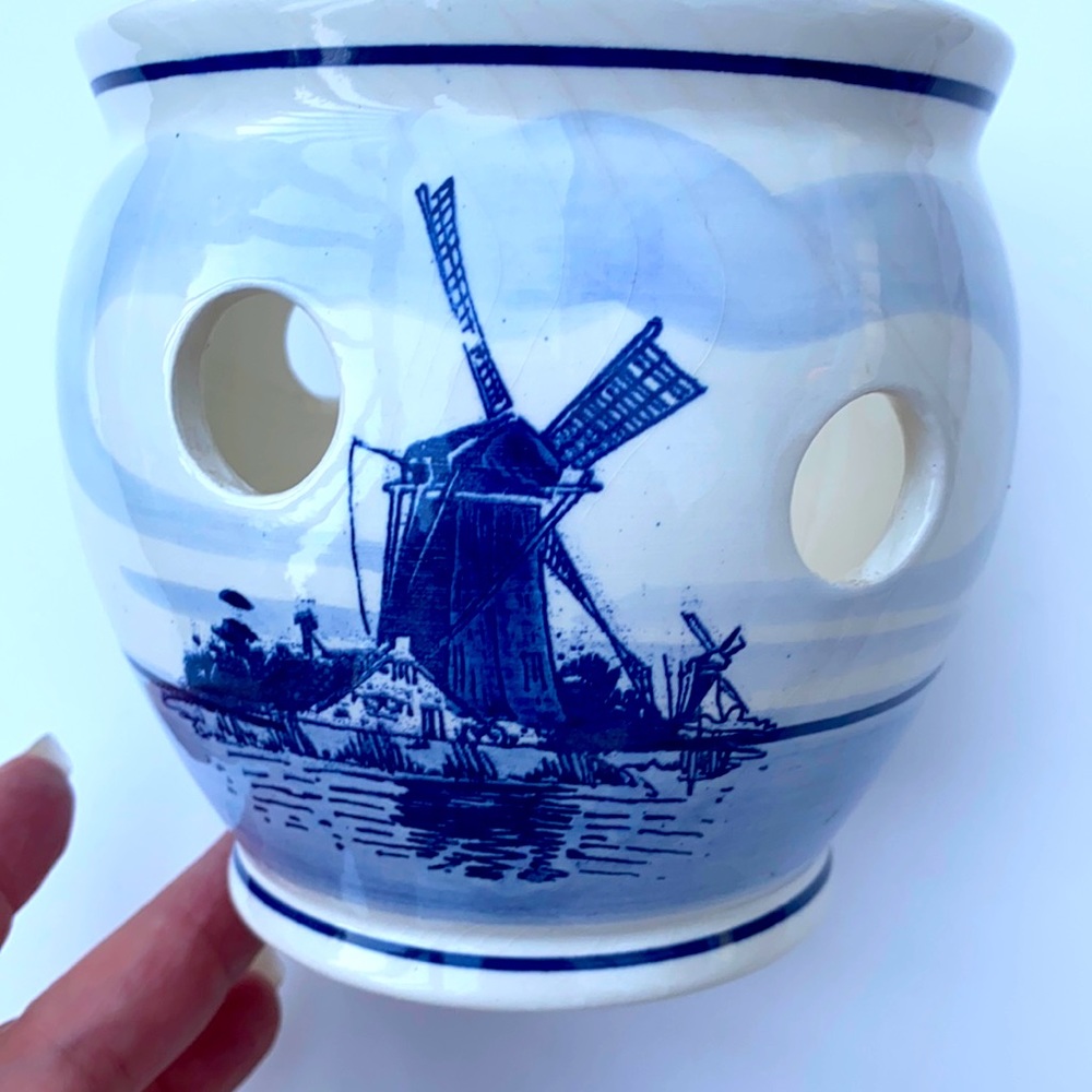Vintage Delft Holland earthenware planter